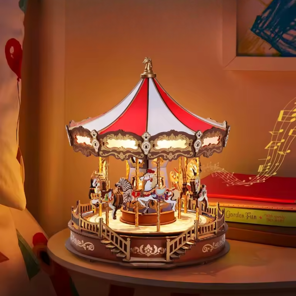 Maquette en bois : boite à musique carousel