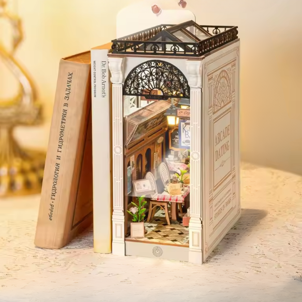 Book Nook Paris EcoCraft