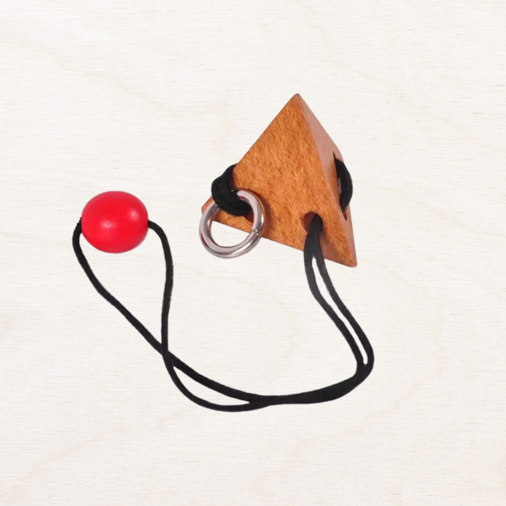 Casse tête pyramide à corde en bois