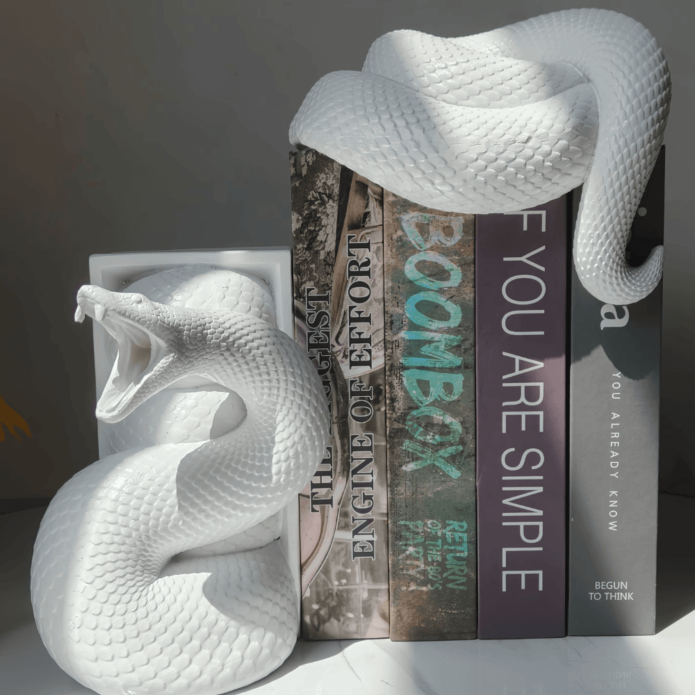 serre livre serpent blanc nacré décoration étagère livres original