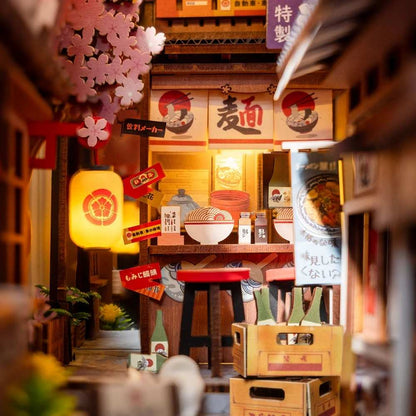 Book Nook Tokyo
