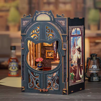 une maison miniature en forme de maison pour chat 