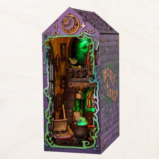 Book Nook MYSTIC THEURGE'S HUT
