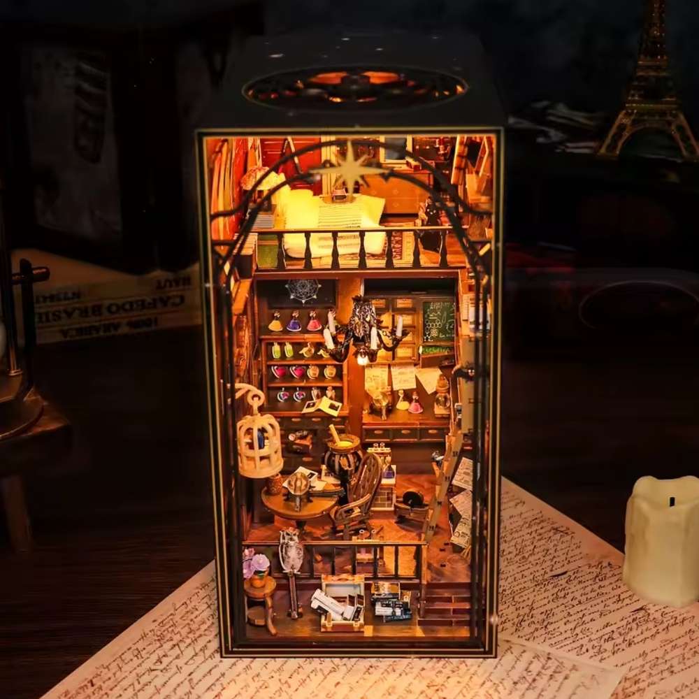 Book Nook Mira Magic House