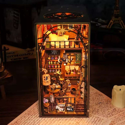 Book Nook Mira Magic House