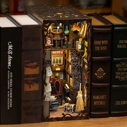 book nook DIy magic pharmacist 