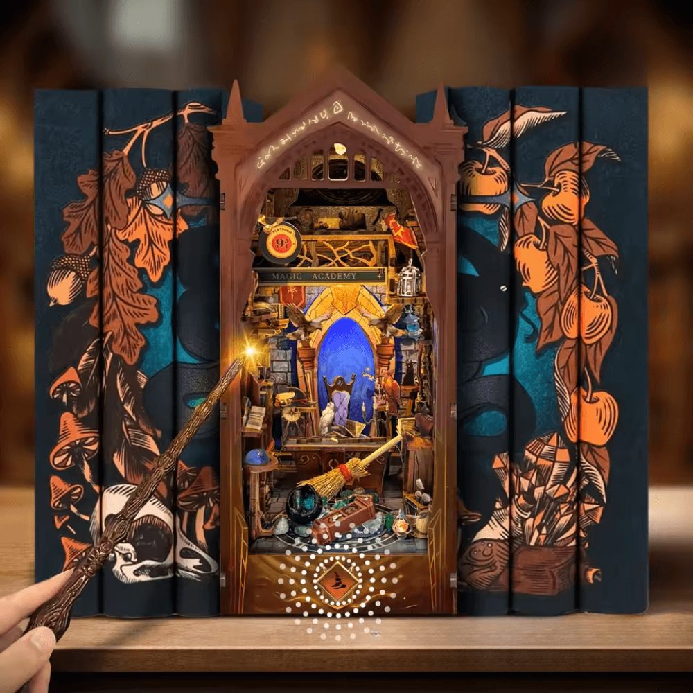 book nook école des sorcier, digne du bureau d'Albus Dumbledore dans Harry Potter