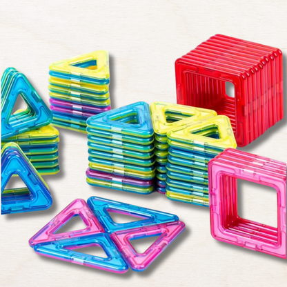 jeu de construction magnétique:des carrés et des triangles