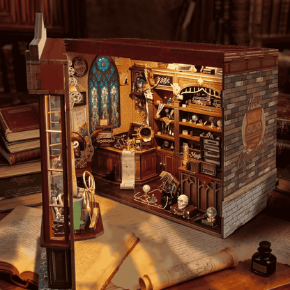 book nook magic boutique style diagon alley façade bordeaux vitrines illuminées blason 4 maisons LED tactile