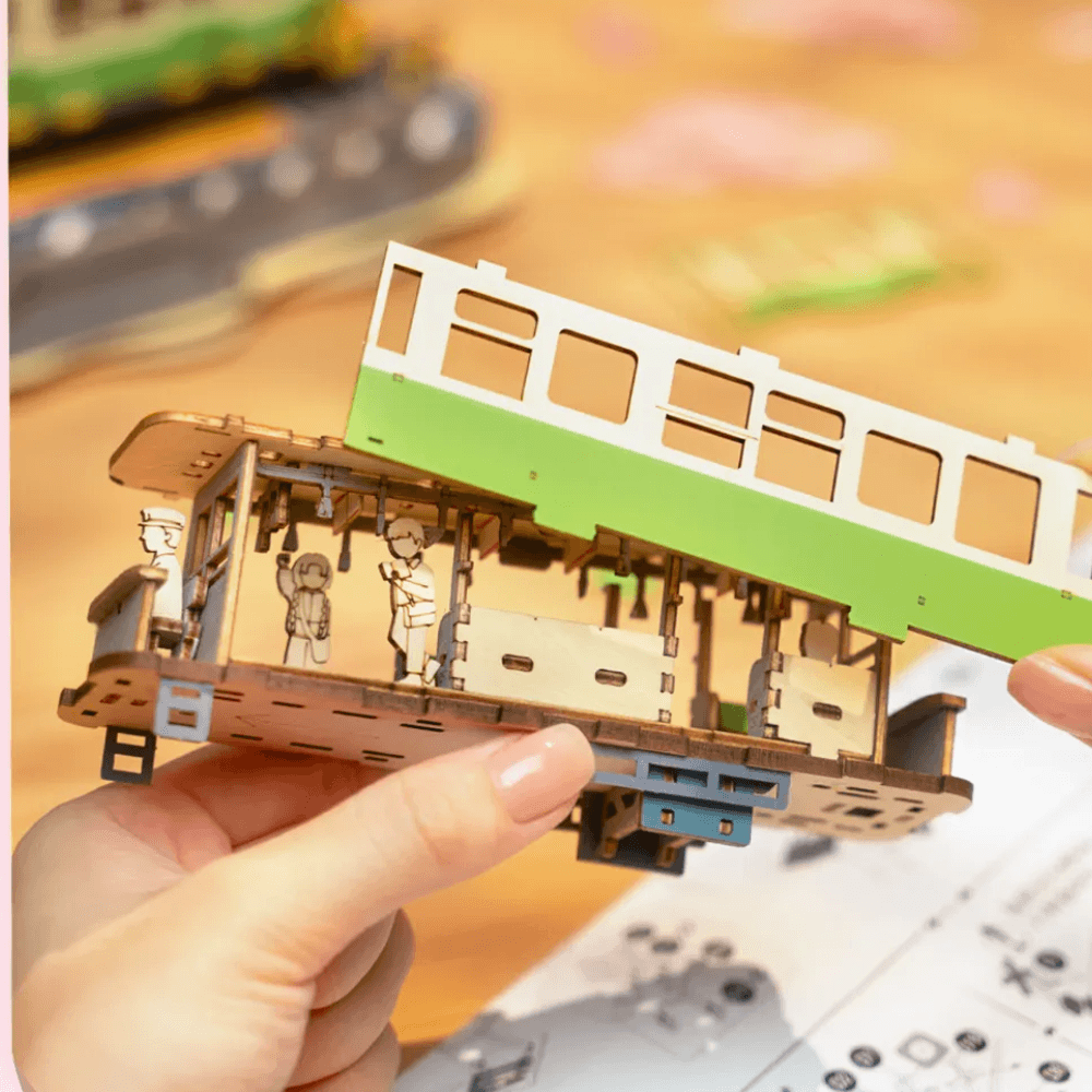 Maquette train Japonais en bois