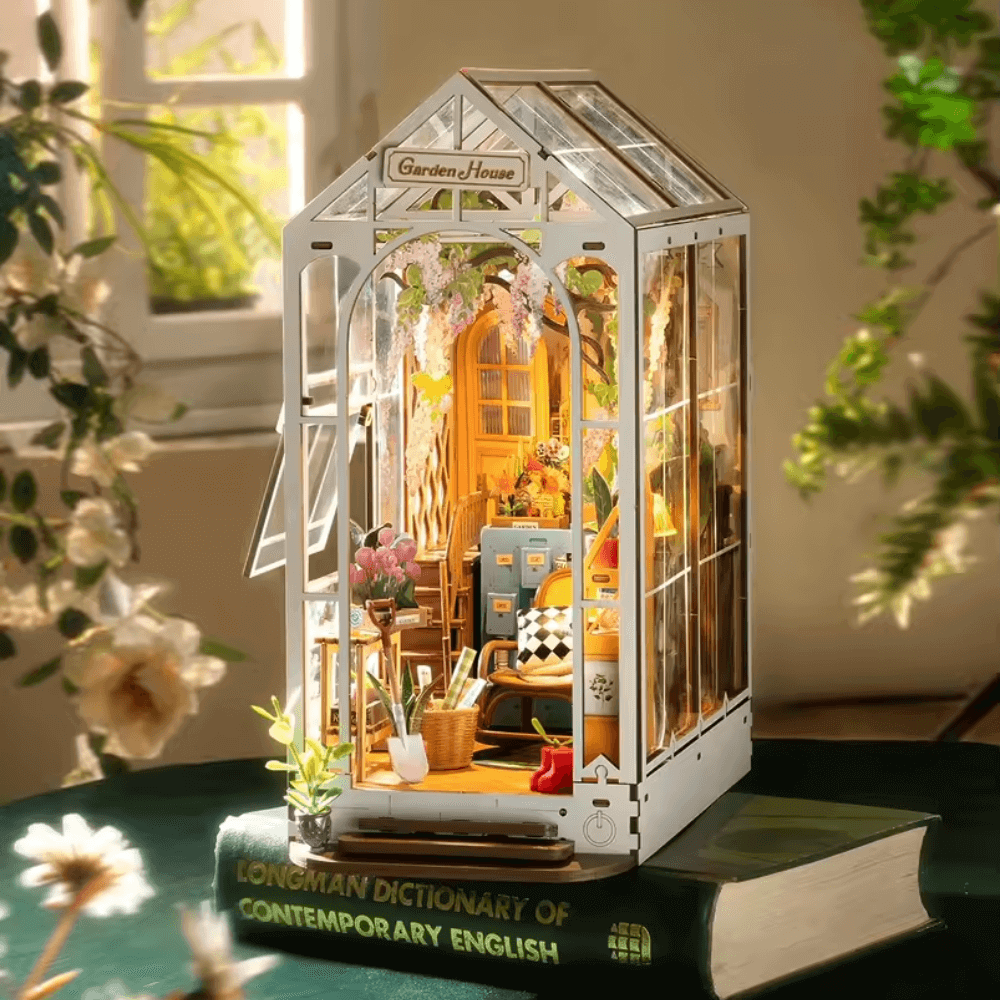 Book Nook Garden House