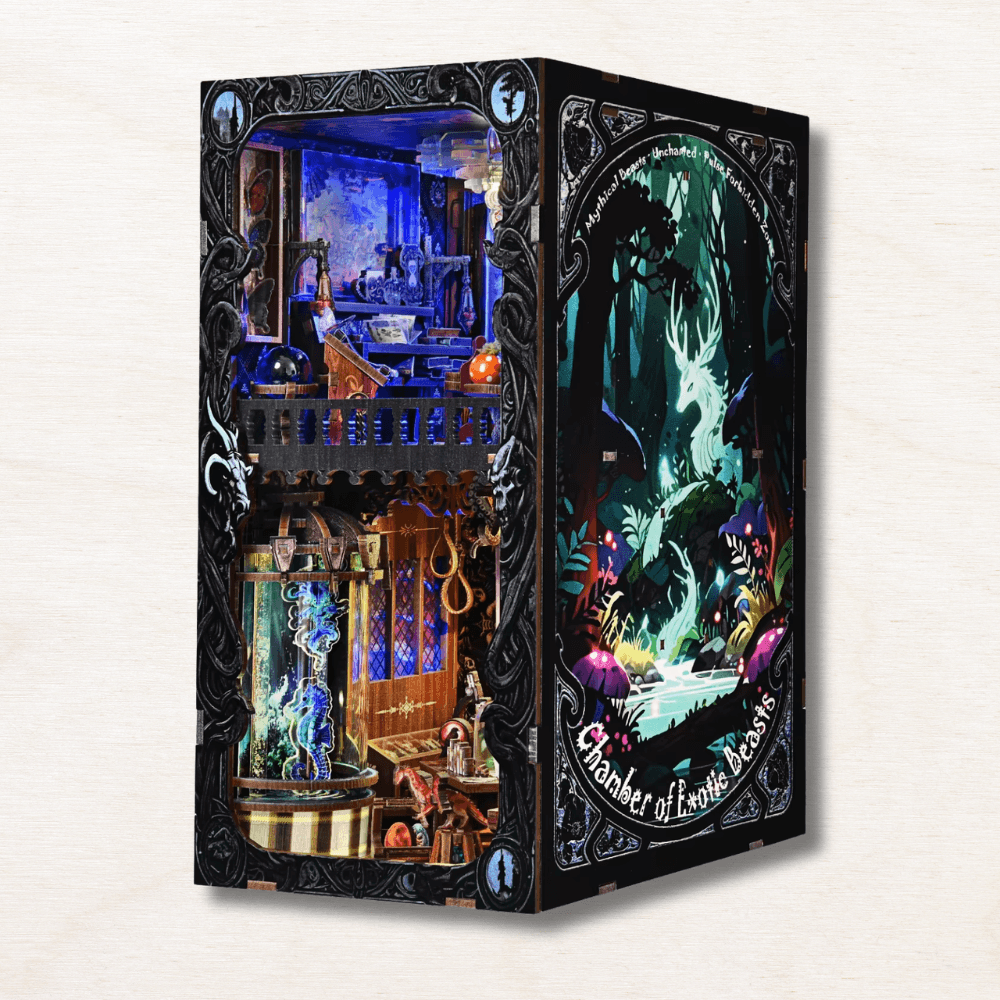 Book Nook Chamber of Exotic Beasts avec éclairage LED bleu et violet